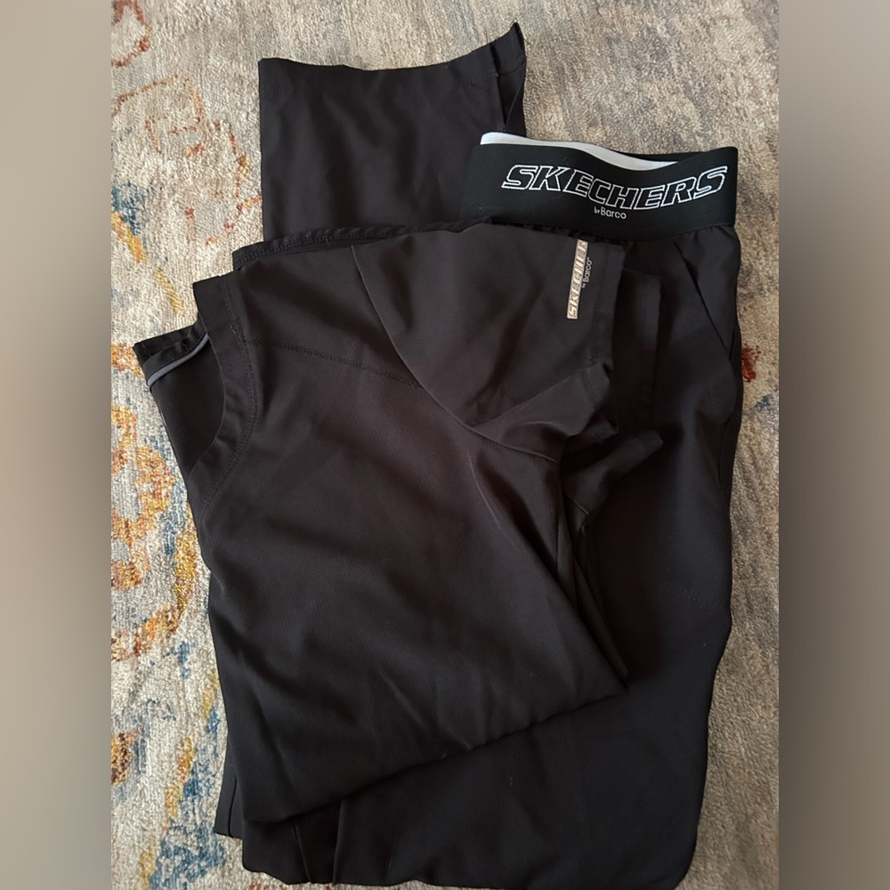 Sketchers by barco scrubs. Small top and medium bottoms